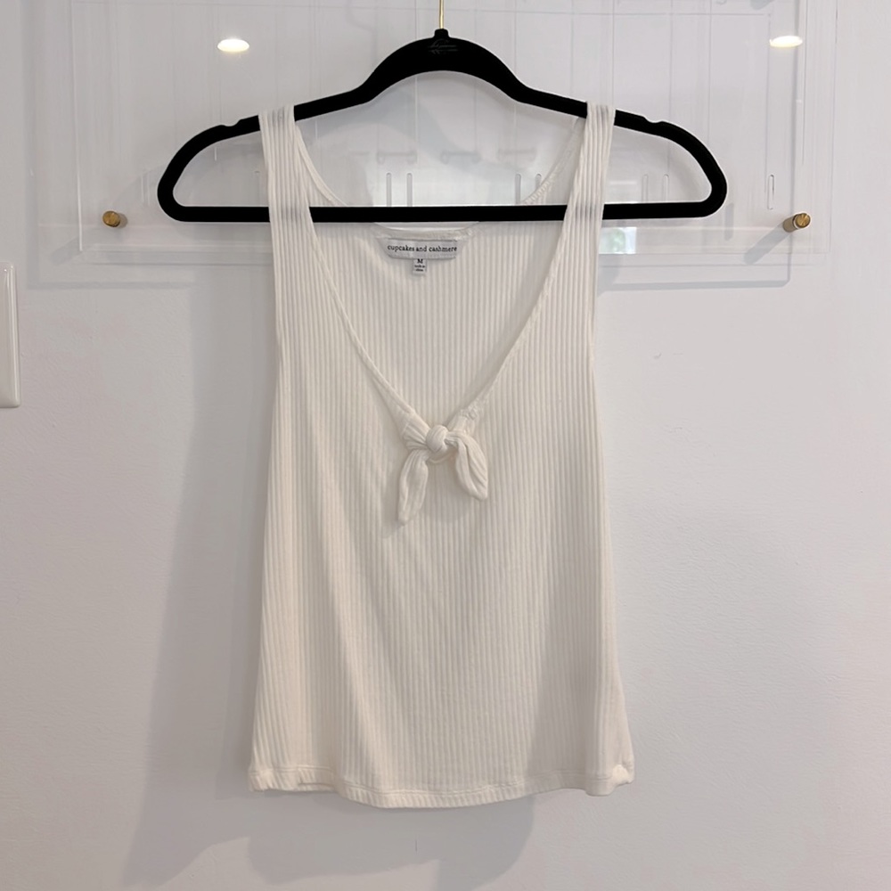 White keyhole tank top with tie detail. Cupcakes & cashmere M. Worn only once.